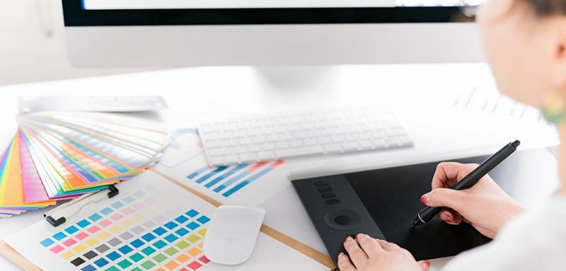 イラストレーター専門職